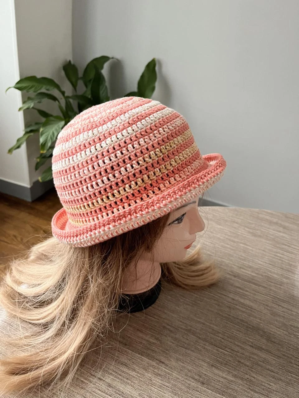 Chapeau bonnet hat hut hoed hattur gorro cappello cap Kappe dop caipín berretto